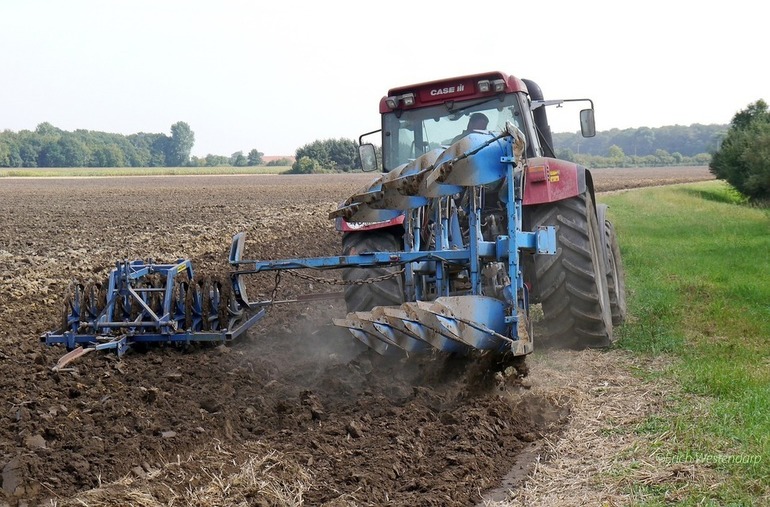 ANAF lansează o amplă campanie de verificare a fermierilor și a furnizorilor de utilaje agricole