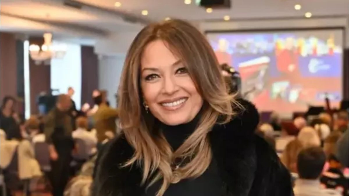 Anca Țurcașiu, imagine de colecție alături de tată și fiu. Trei generații într-o singură fotografie