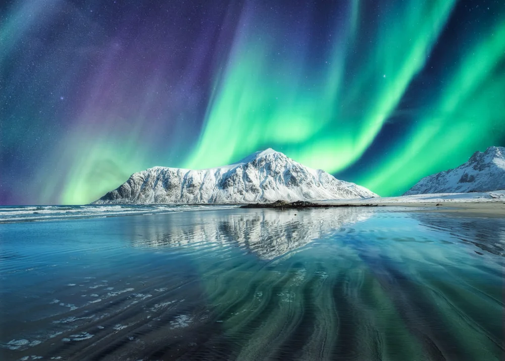 Aurora boreală, cel mai spectaculos fenomen optic. Iată unde poți vedea Luminile Nordului!