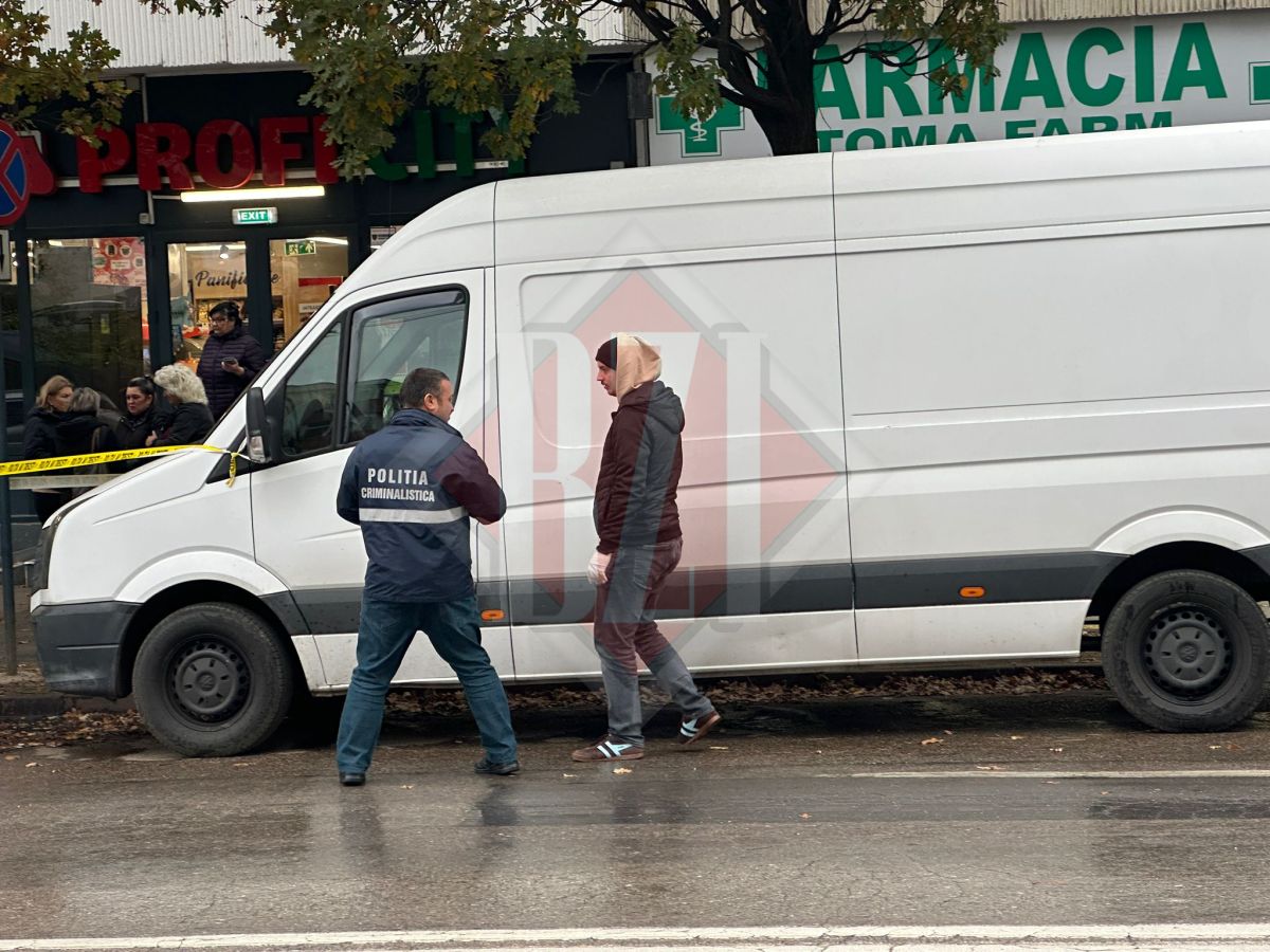 Descoperire macabră în Tudor Vladimirescu. Un bărbat a fost găsit mort într-un autoturism
