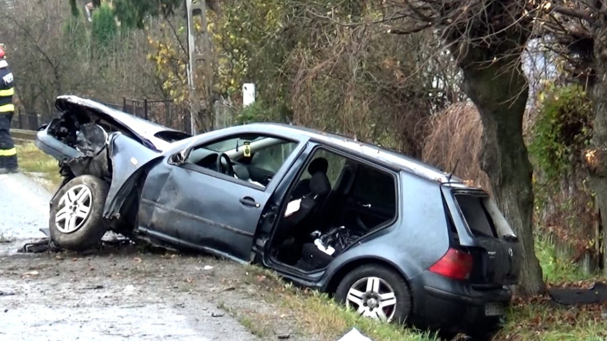 Accident grav în Bistrița-Năsăud: O tânără aruncată din mașină