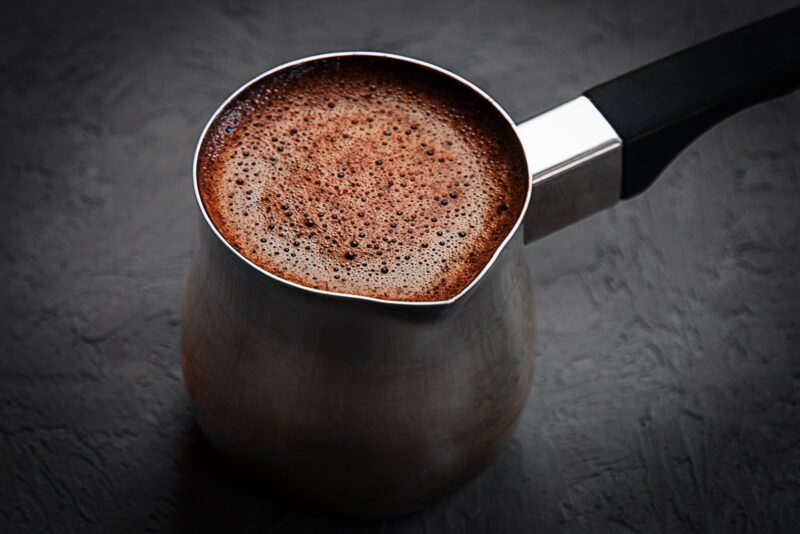 Câte linguri de cafea se pun la ibric? Iată secretele unei băuturi perfecte