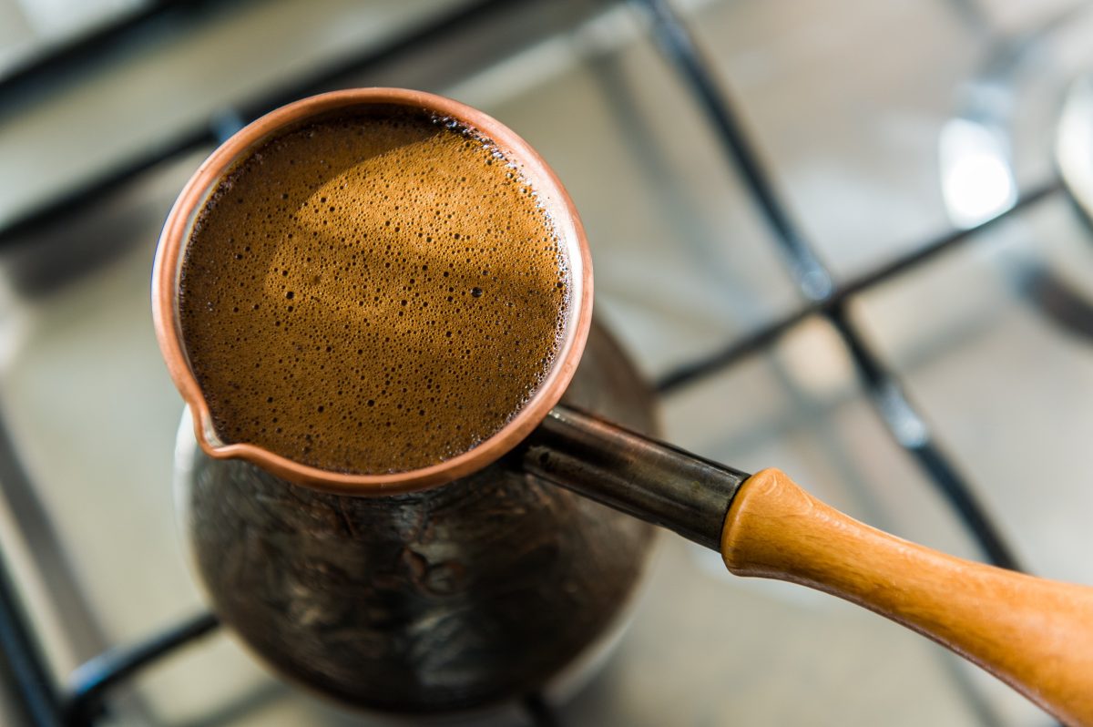 O turistă din Italia provoacă scandal după ce a văzut cât costă o cafea în București: „Ai crezut că mergi într-o țară din lumea a treia”