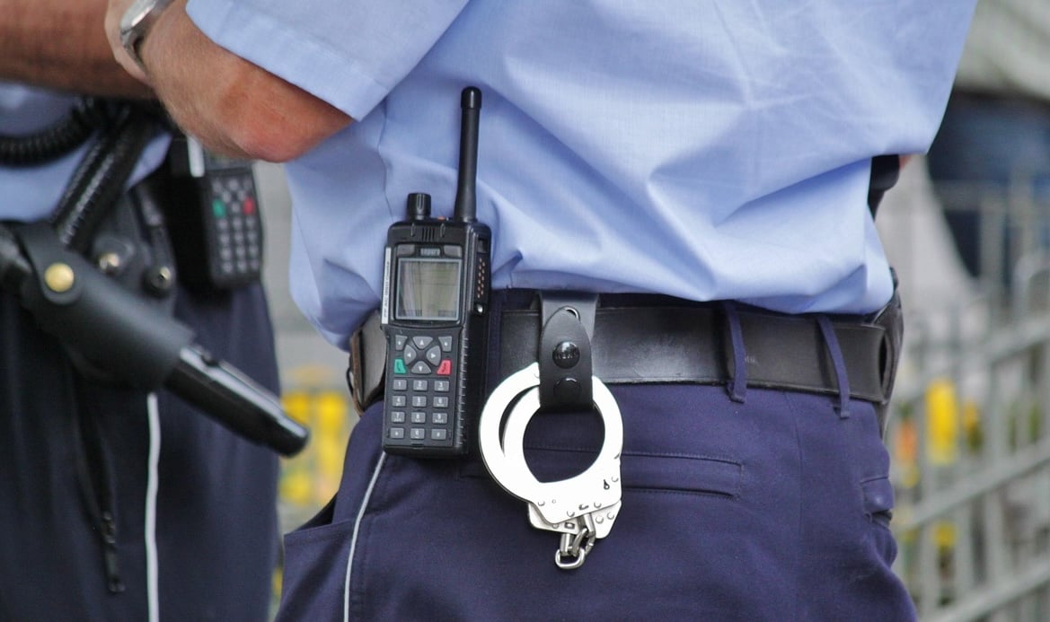 Polițist din Neamț, trimis în judecată pentru trafic de influență după ce a cerut peste 15.000 de euro