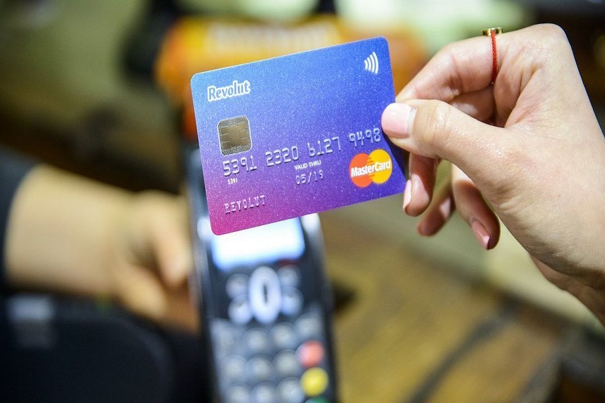 Avertisment pentru clienții Revolut înainte de sărbători! Este obligatoriu în luna decembrie! 