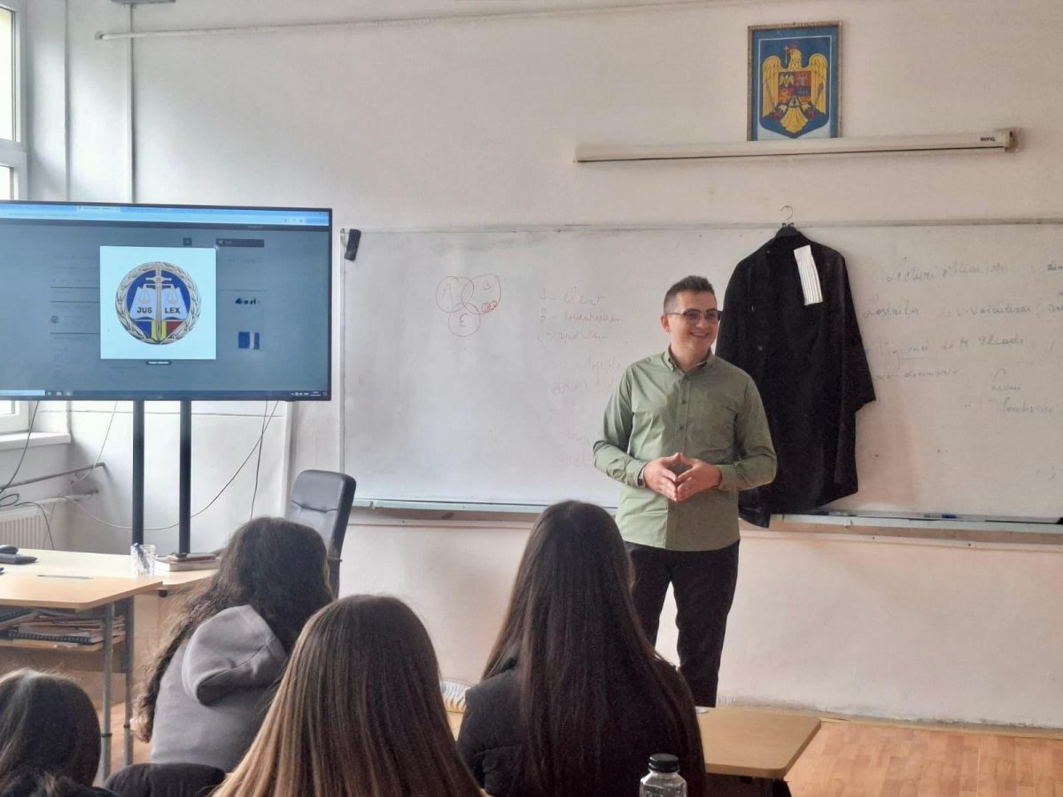 Educația juridică, în prim-plan! Magistrat voluntar în dialog cu elevii de la Colegiul Vasile Alecsandri Iași
