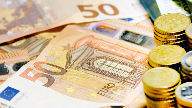 Bonus de 1.500 de euro pentru familiile care aleg școli private. Propunere contestată de opoziție