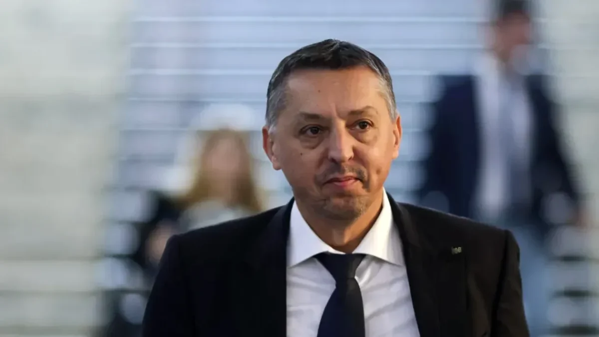 Ministrul Educației: „Vacanțele elevilor ar putea fi reduse”