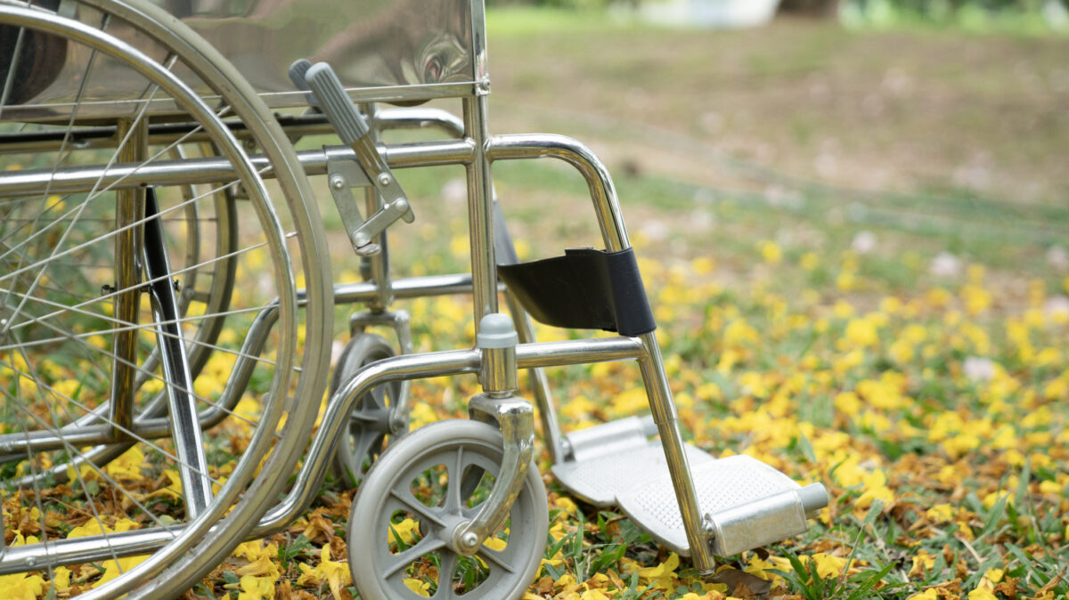 Cât primește, în medie, un român cu handicap accentuat. Județele din țară unde s-au plătit cele mai mari sume în septembrie 2025