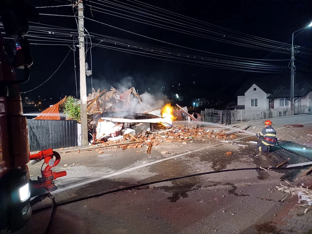 Explozie devastatoare! Un bărbat a murit sub dărâmături