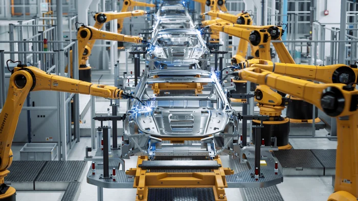 Industria germană auto în colaps! Porsche se află sub atac chinez, iar Jaguar pe marginea falimentului