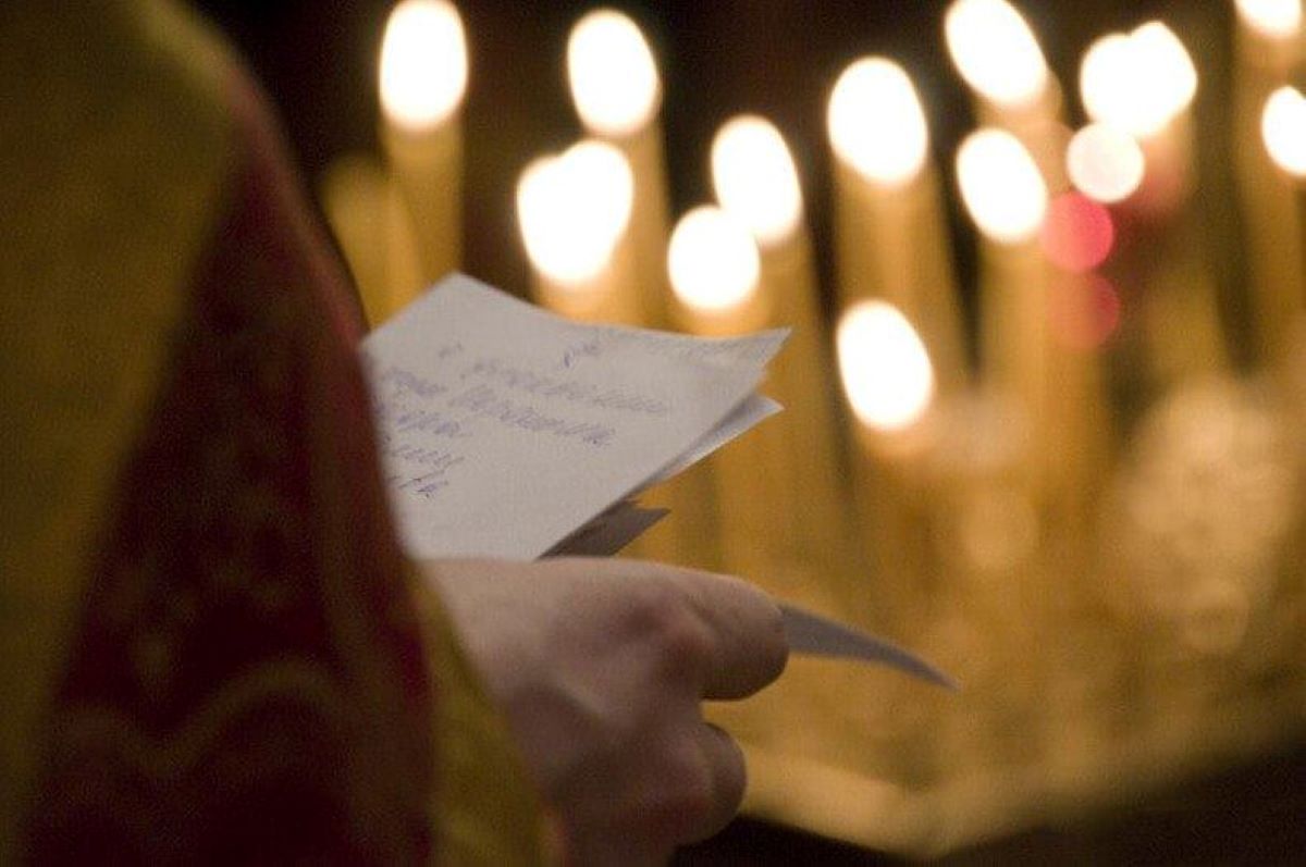 Întocmirea unui pomelnic, cum se scrie corect? Iată care este regula de care trebuie să ții cont!
