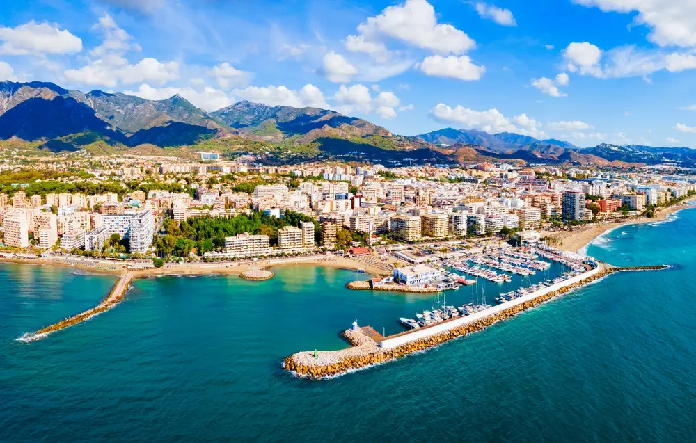 Vrei să vizitezi Marbella, Spania? Iată tot ce trebuie să știi despre această destinație spectaculoasă