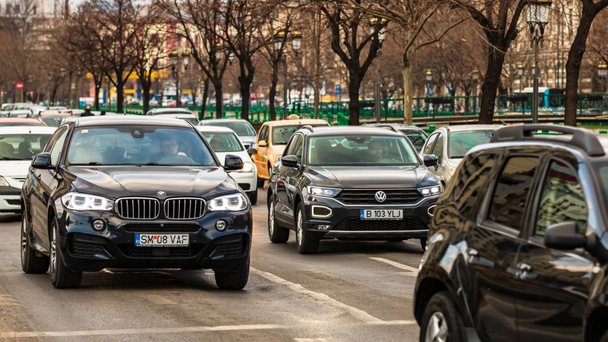 Schimbare importantă pentru șoferii cu două mașini!  Ce presupune noua „taxă” RCA