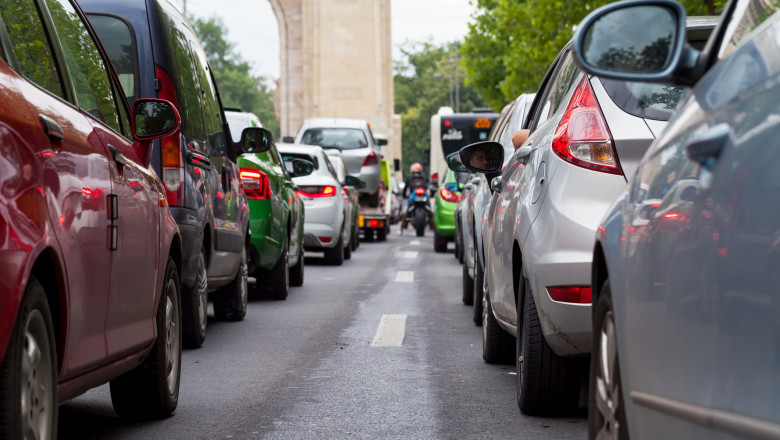 România schimbă sistemul de impozitare auto! Mașinile poluante vor plăti mai mult, iar cele noi mai puțin