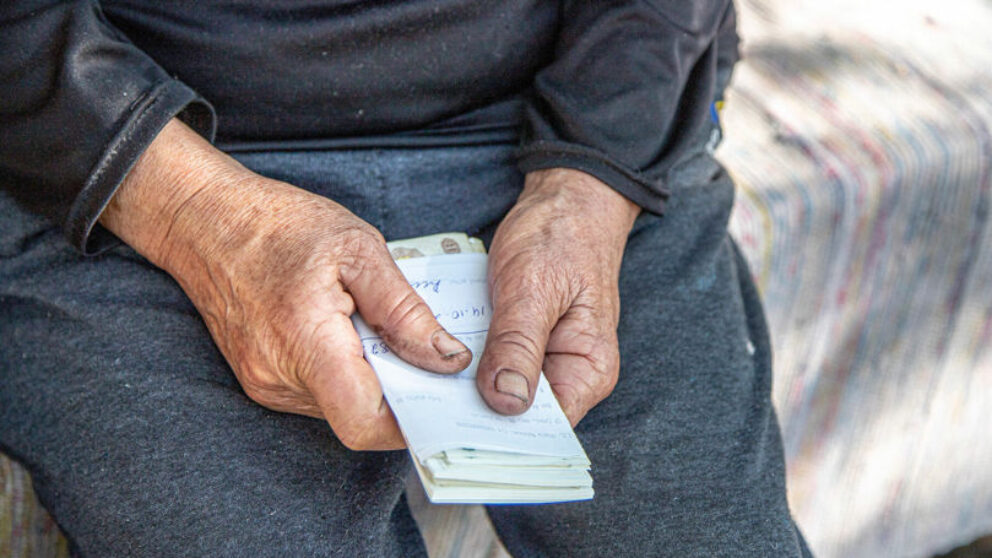 Ce condiții trebuie îndeplinite pentru a obține o pensie socială? Indemnizația pe care o primesc românii care nu au muncit nicio zi!