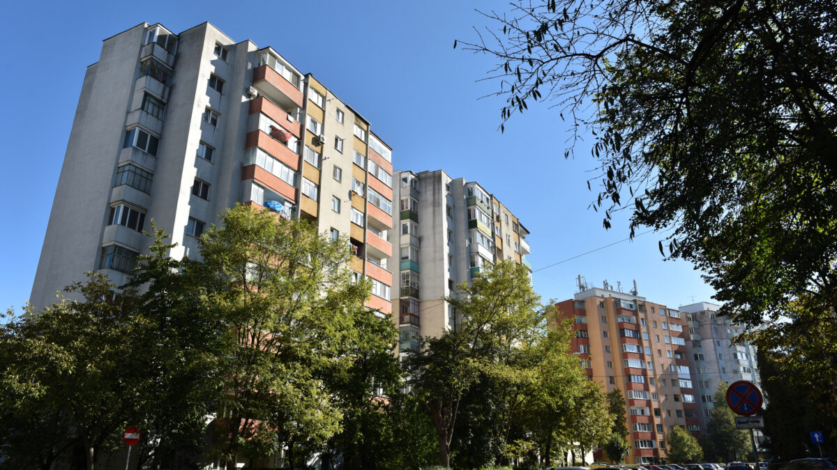 Avertisment pentru proprietarii de la bloc! Au nevoie de autorizație! Nu se mai acceptă! 
