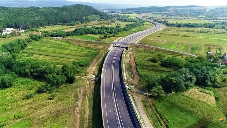 Satele românești de lângă autostrăzi, la mare căutare pe piața imobiliară! Prețuri uriașe și investiții pe măsură! 