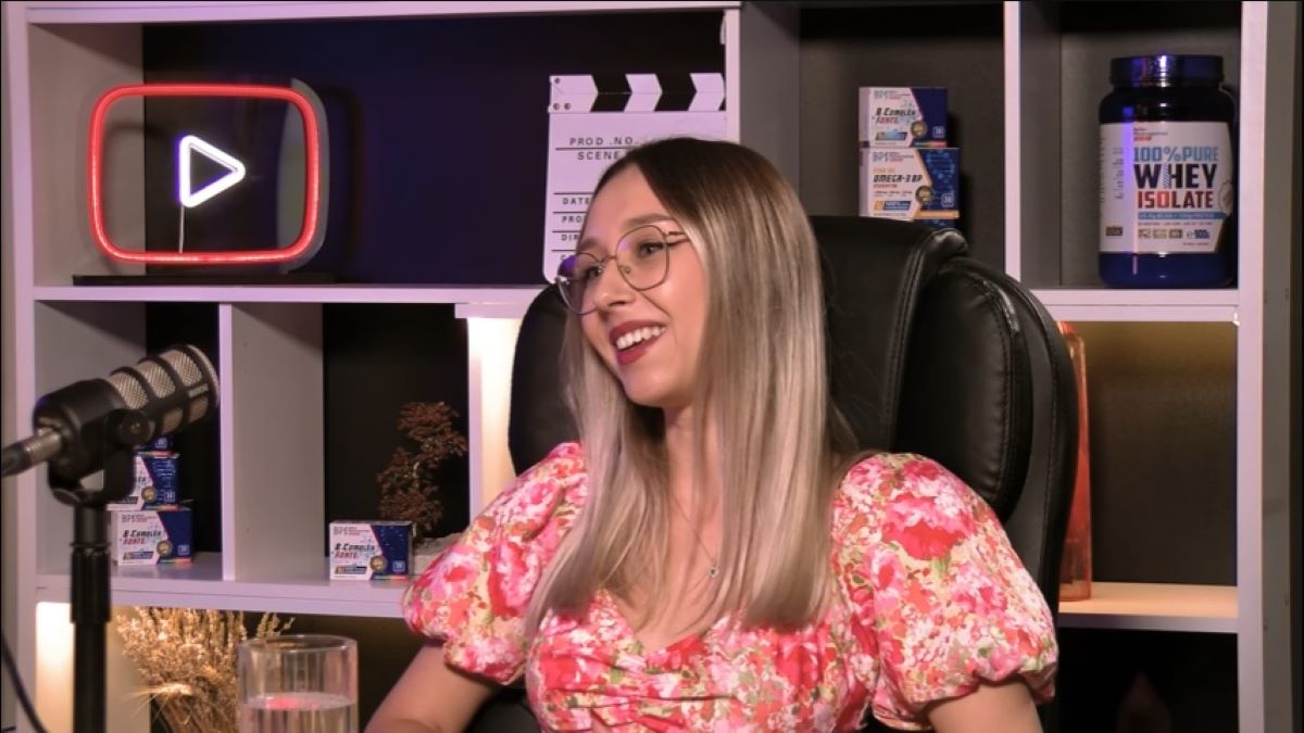 Cum îmbină Ștefania Cotoman psihologia clasică cu puterea simbolurilor din tarot! Iată care este povestea ei!
