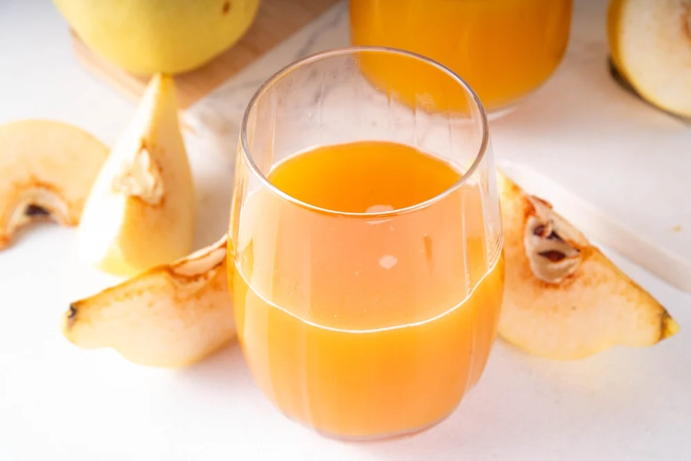 Suc de gutui – Rețetă naturală cu beneficii incredibile pentru sănătate