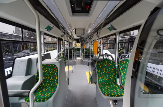 Umilință pentru călătorii din zona metropolitană Iași! Oamenii sunt în război cu șoferii de autobuz de la CTP, după ce compania a schimbat regulile: „Nu mai suportăm”