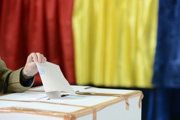 Secțiile de votare din București se închid la ora 21:00. Nu va exista nicio prelungire a timpului