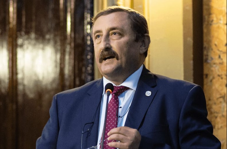 Prof. univ. dr. ing. Dan Cașcaval, rector al TUIASI și senator: „Internaționalizarea universităților – un paradox mioritic”