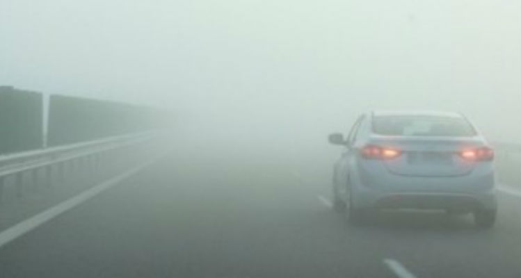 Avertizare imediată de la ANM. Cod Galben de ceață și polei în șase judeţe din ţară