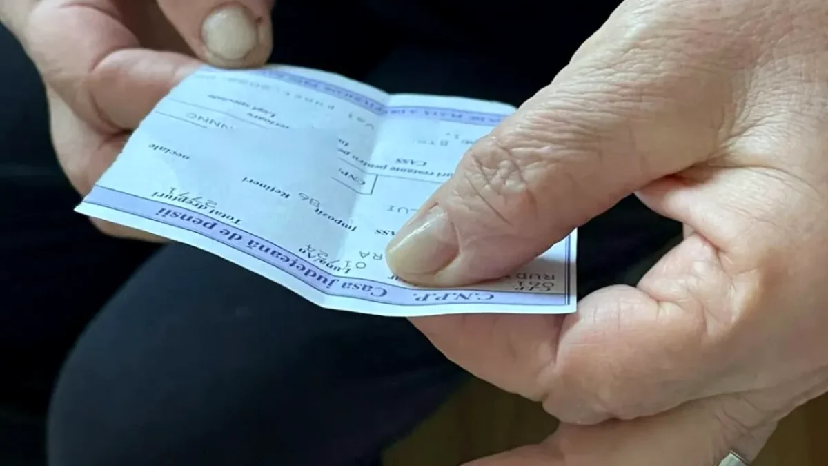 Revoltător! Un pensionar care a muncit peste 41 de ani a rămas fără 1.000 de lei din pensie