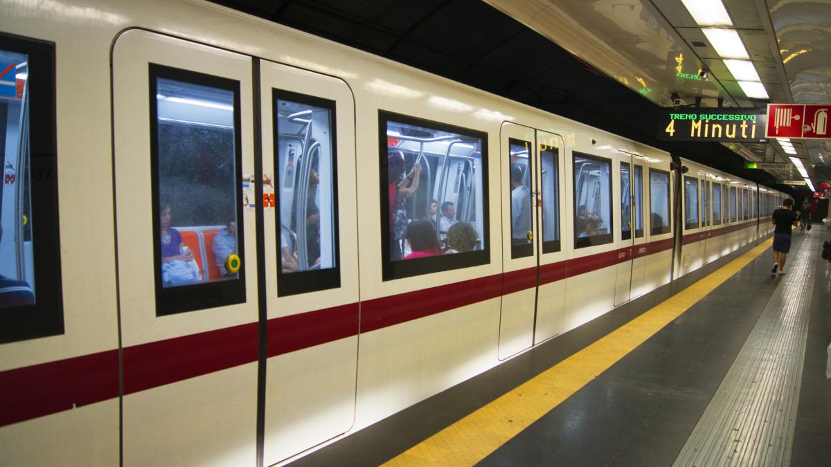 Un cetățean român a murit la Florența, în Italia, după ce s-a aruncat în fața trenului într-o gară importantă a orașului