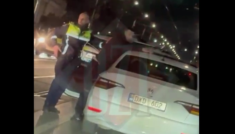 Polițiștii au blocat un autoturism în trafic, în Copou! Șoferul și pasagerii, percheziționați – EXCLUSIV