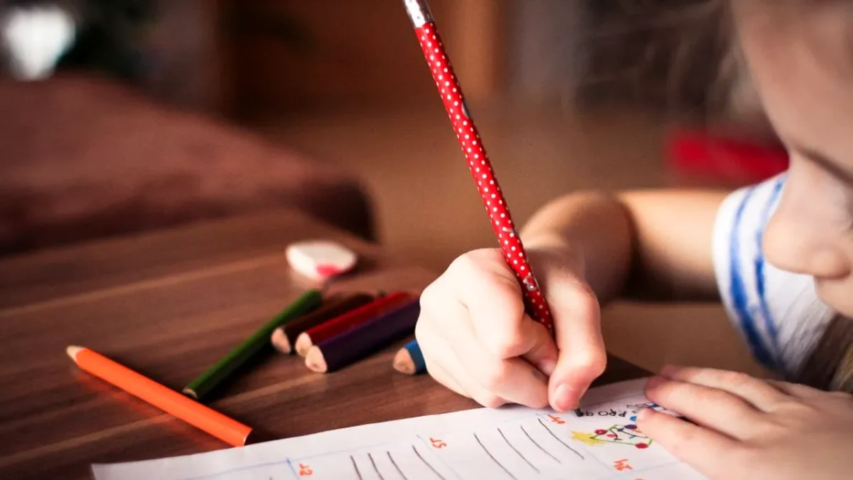 Ministerul Educației a stabilit regulile pentru clasa pregătitoare 2026-2027. Cine este obligat să-și înscrie copilul