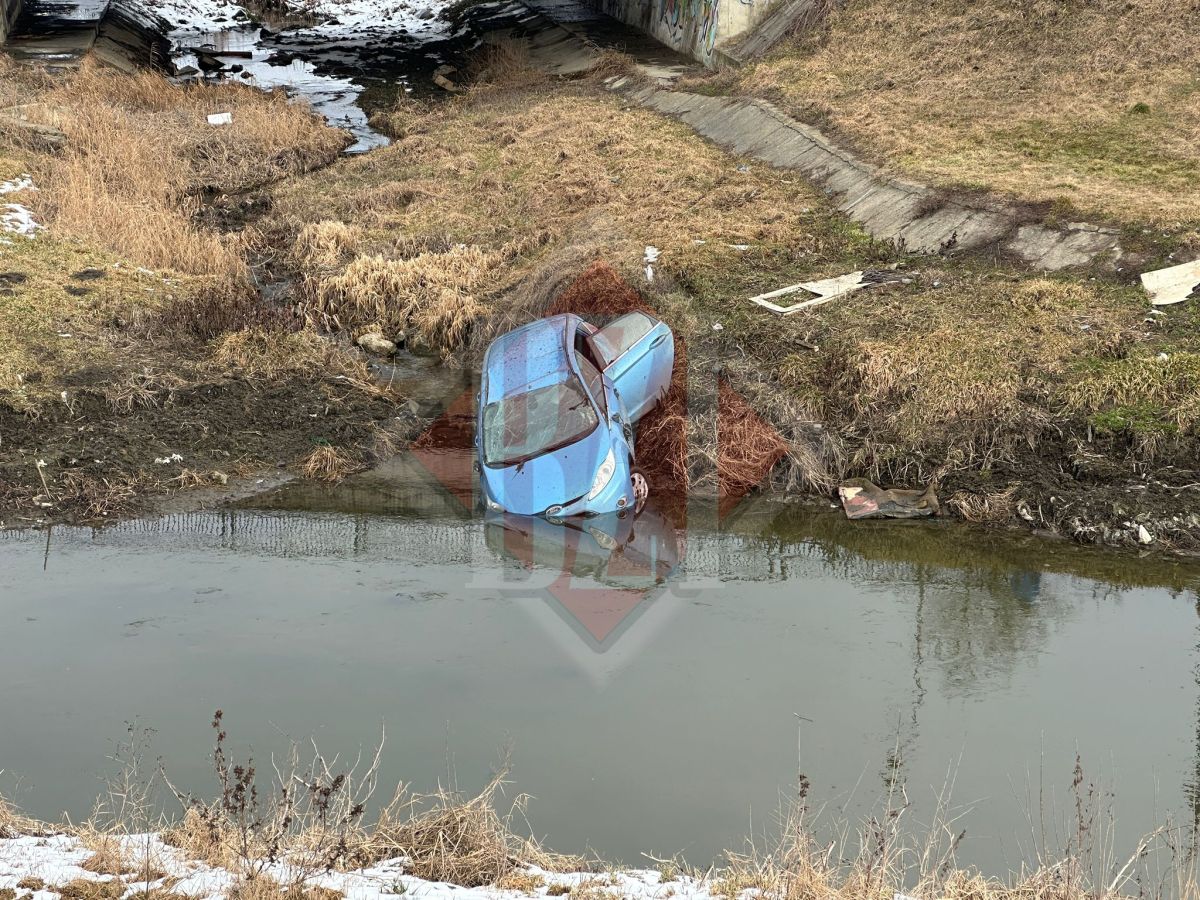 Care este starea de sănătate a șoferiței care a plonjat cu mașina în Bahlui