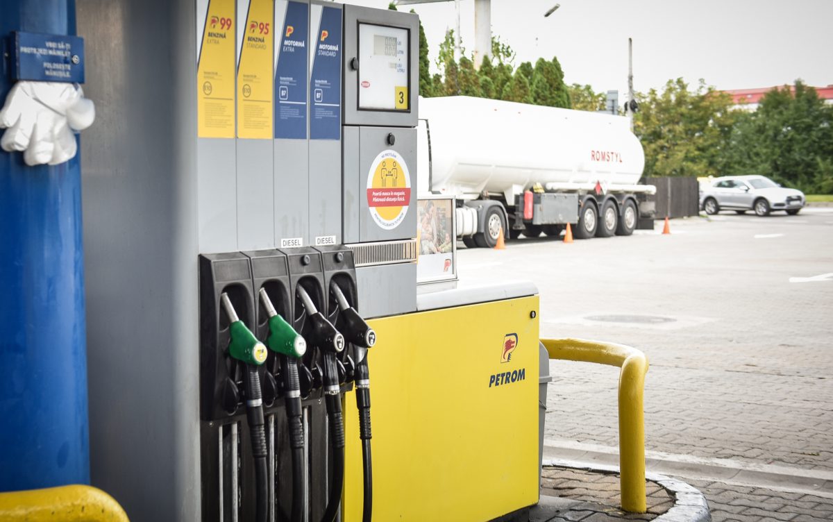 Scumpirea carburanților: Statul, principalul vinovat pentru prețurile tot mai mari la pompă