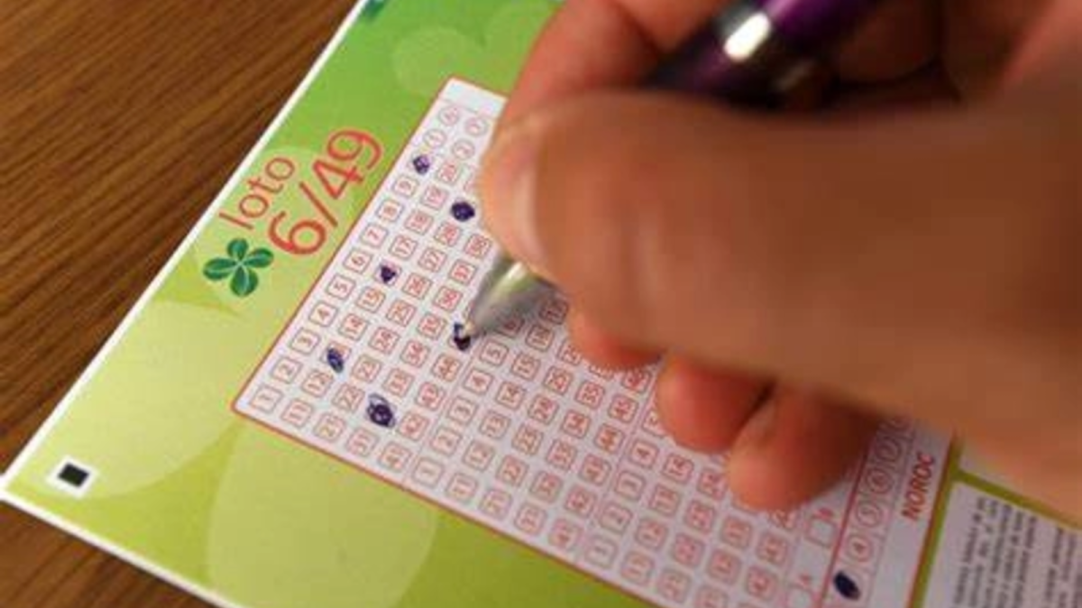 Cine este românul care a câștigat 4,5 milioane de euro la Loto 6/49: Unde a jucat biletul care l-a făcut bogat