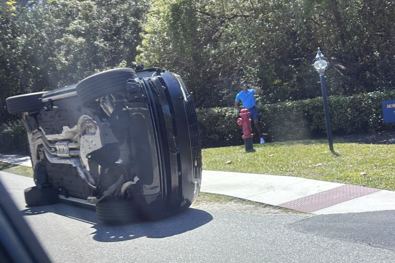 Tiger Woods arestat după accidentul de mașină! La scurt timp după incident l-a sunat pe Donald Trump 