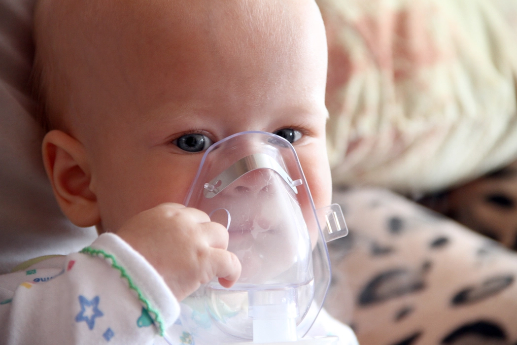 Terapia cu aerosoli pentru bebe. Iată cât de benefic este acest tratament pentru micuțul tău!
