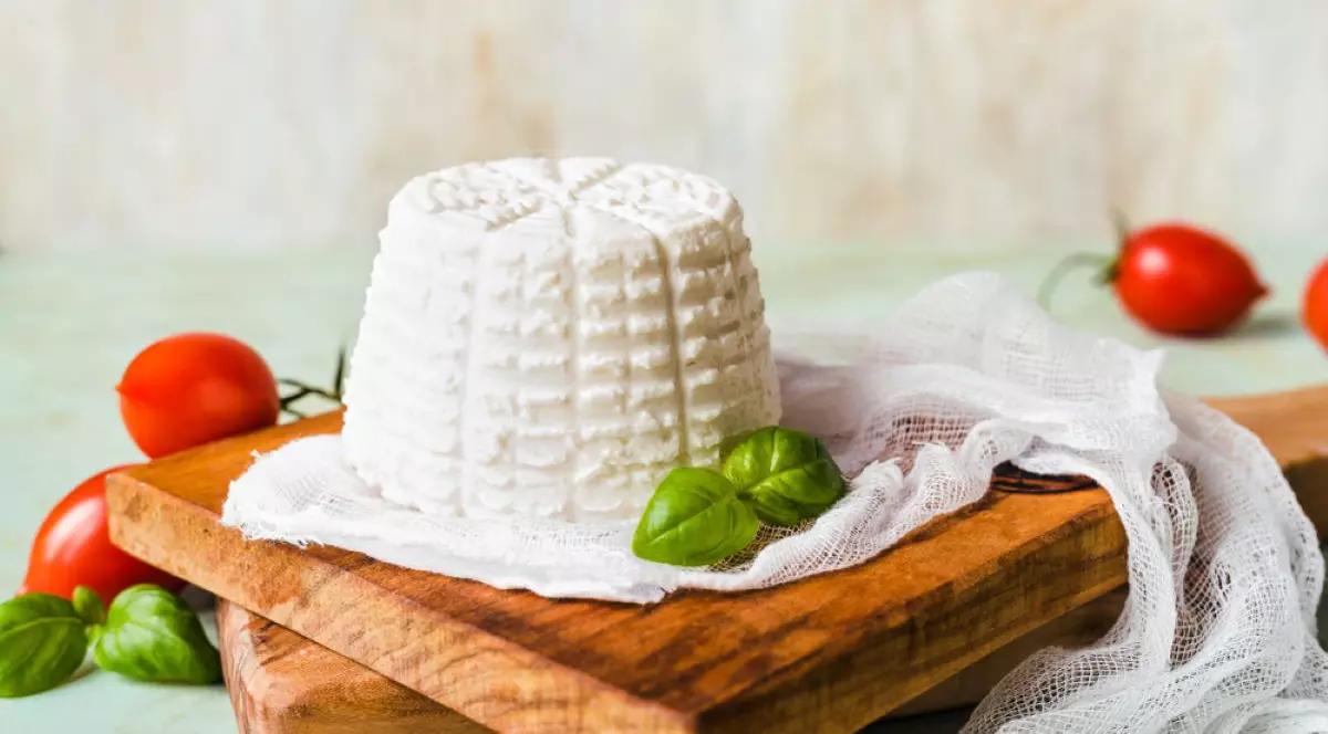 Rețeta pentru brânza ricotta – Iată cum o poți găti și folosi în o mulțime de preparate!
