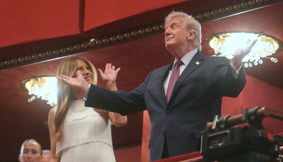 Donald Trump susține că Iranul cere încetarea focului. SUA analizează cererea