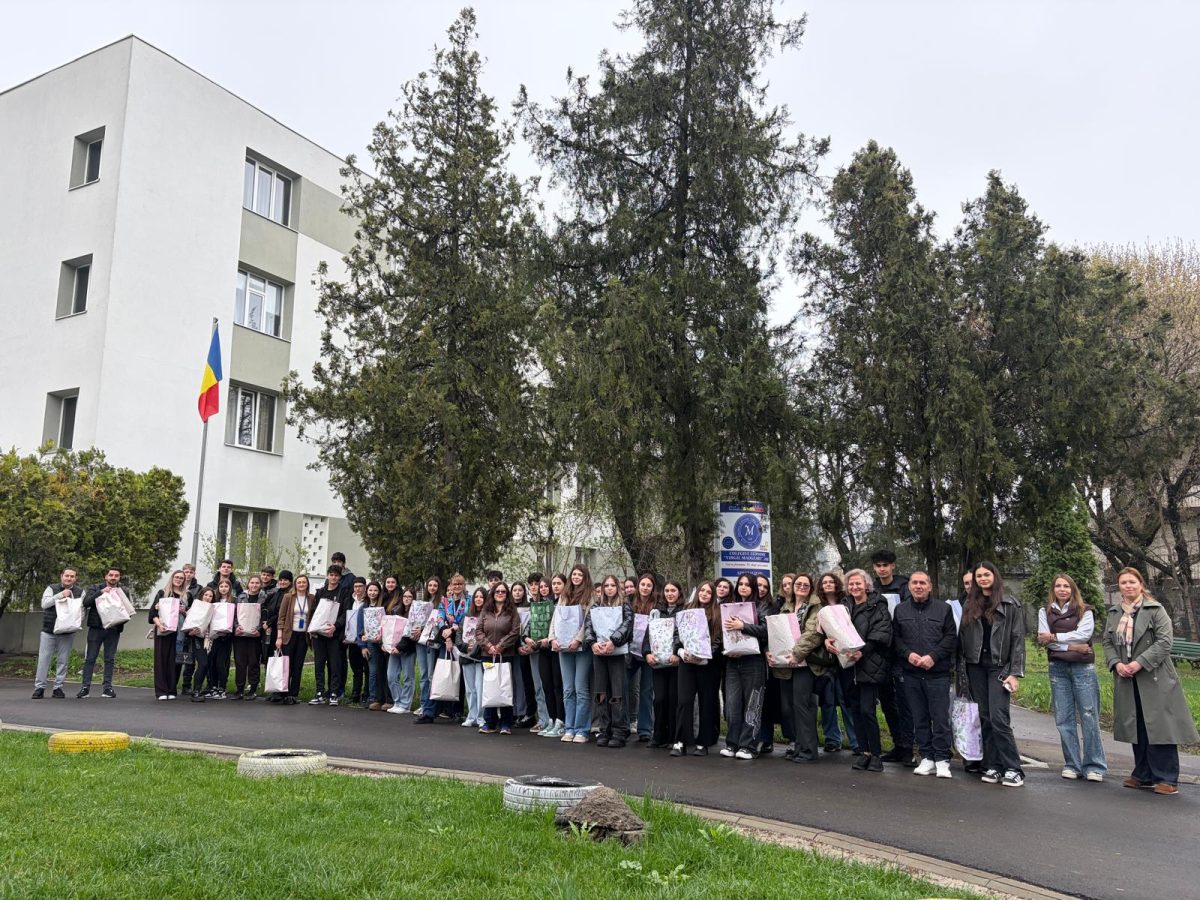 Elevii de la Colegiul „Virgil Madgearu” Iași au adus bucurie bunicilor din Bivolari printr-un proiect emoționant de Paște