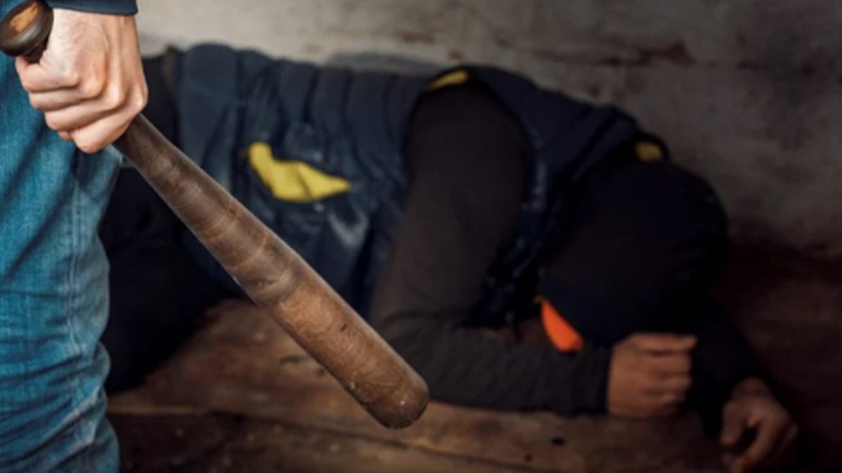 Ieșean judecat pentru tentativă de omor! Totul a pornit de la un băț: „Înjurau și mă amenințau cu moartea!”