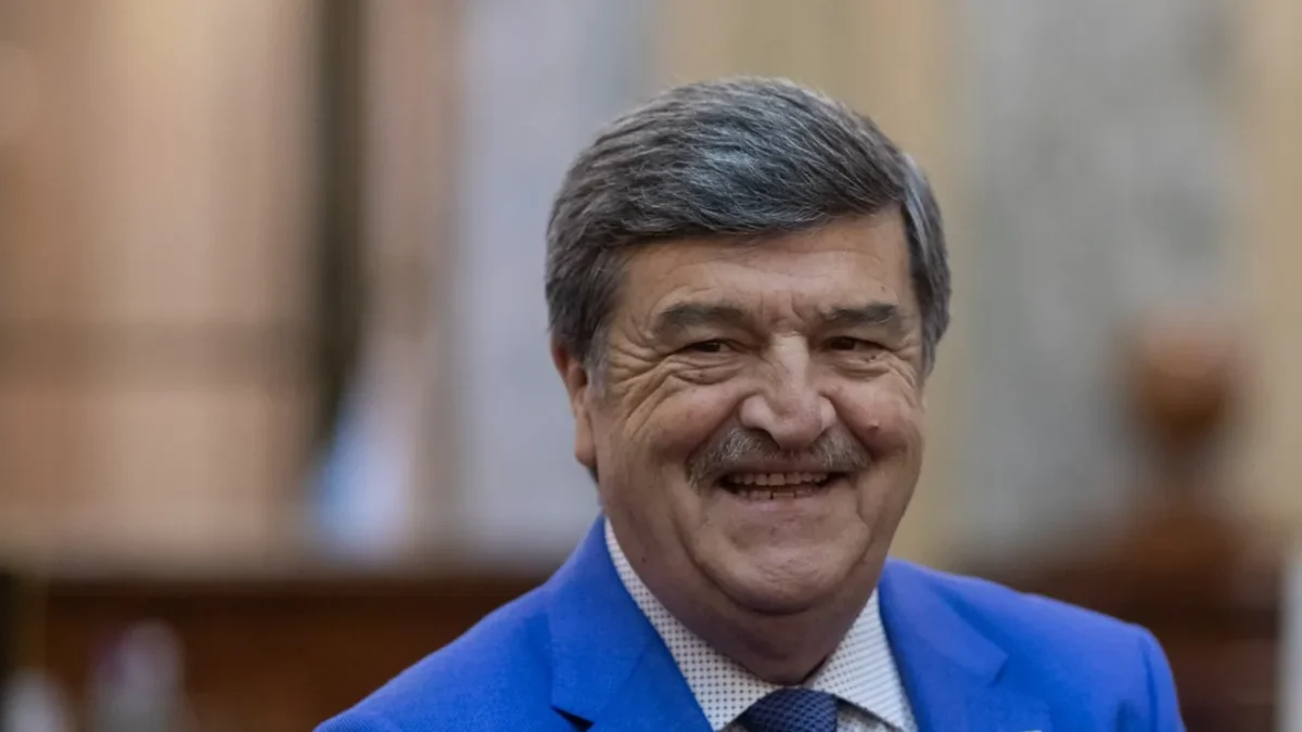Fostul șef AEP, sancționat după ce și-a majorat salariul nelegal de trei ori