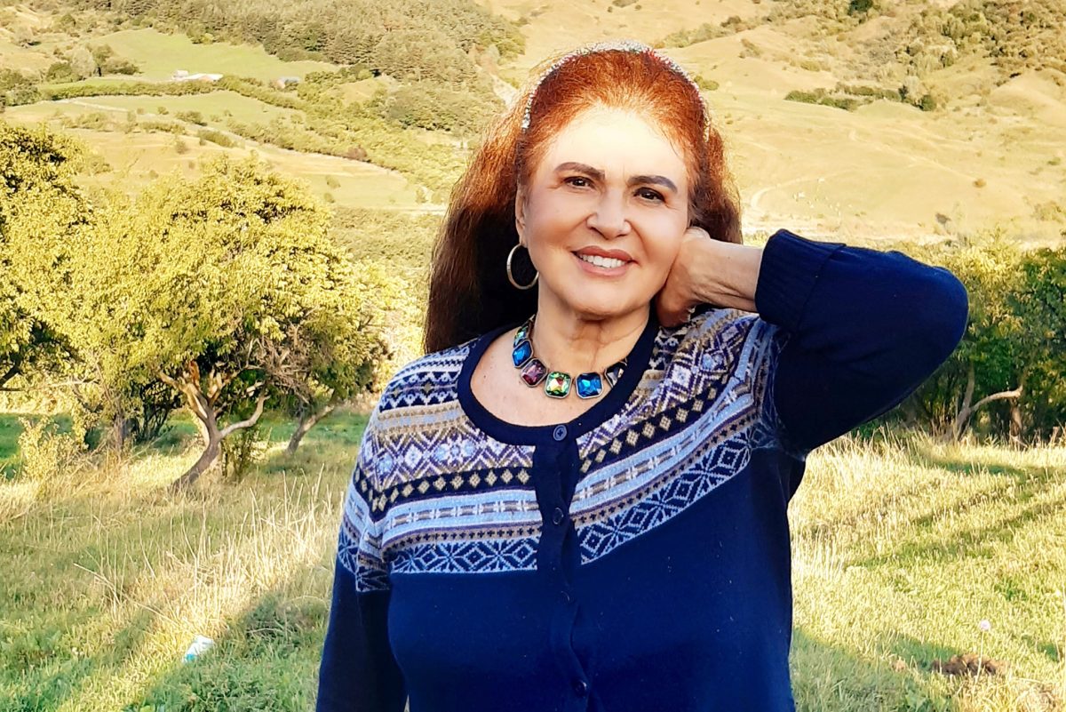 Din păcate, este vorba de Irina Loghin. Poliția intervine de urgență