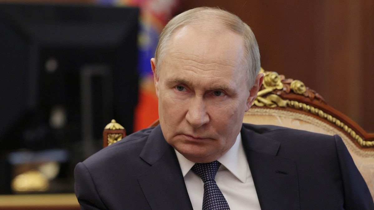 Armata rusă va avea dreptul legal să elibereze cetăţenii închişi în străinătate. „Intervenţiile vor necesita autorizarea lui Putin”