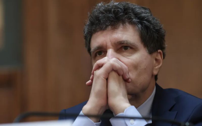 Guvernul Veștea a fost respins de Parlament! Ce va face Nicușor Dan