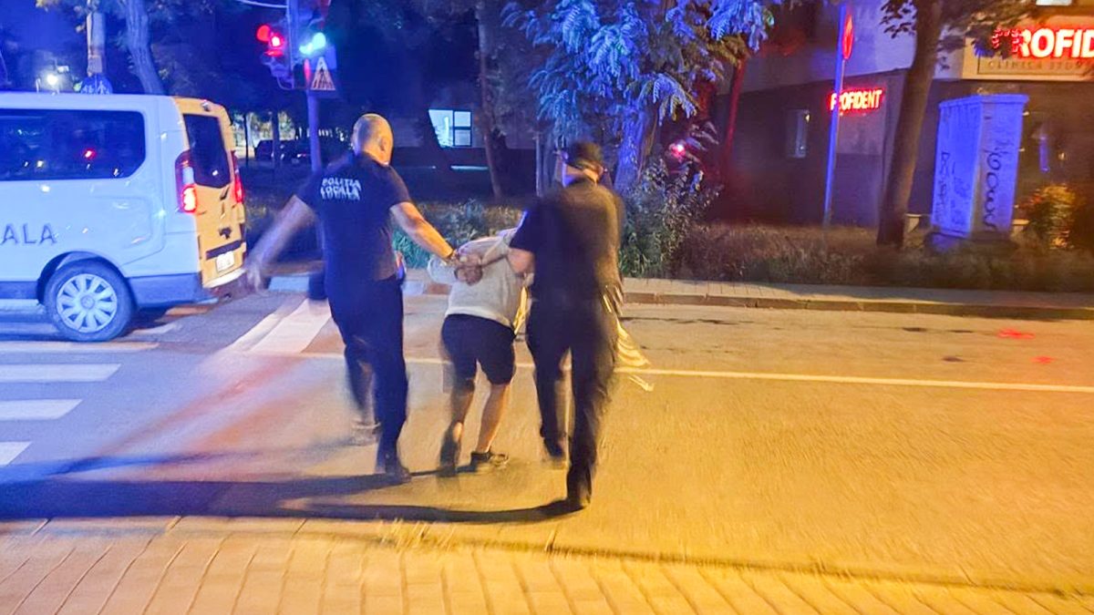 Un bărbat din Iași a furat un motoscuter direct de pe stradă, în fața proprietarului! Suspectul a fost prins de polițiști în aceeași seară