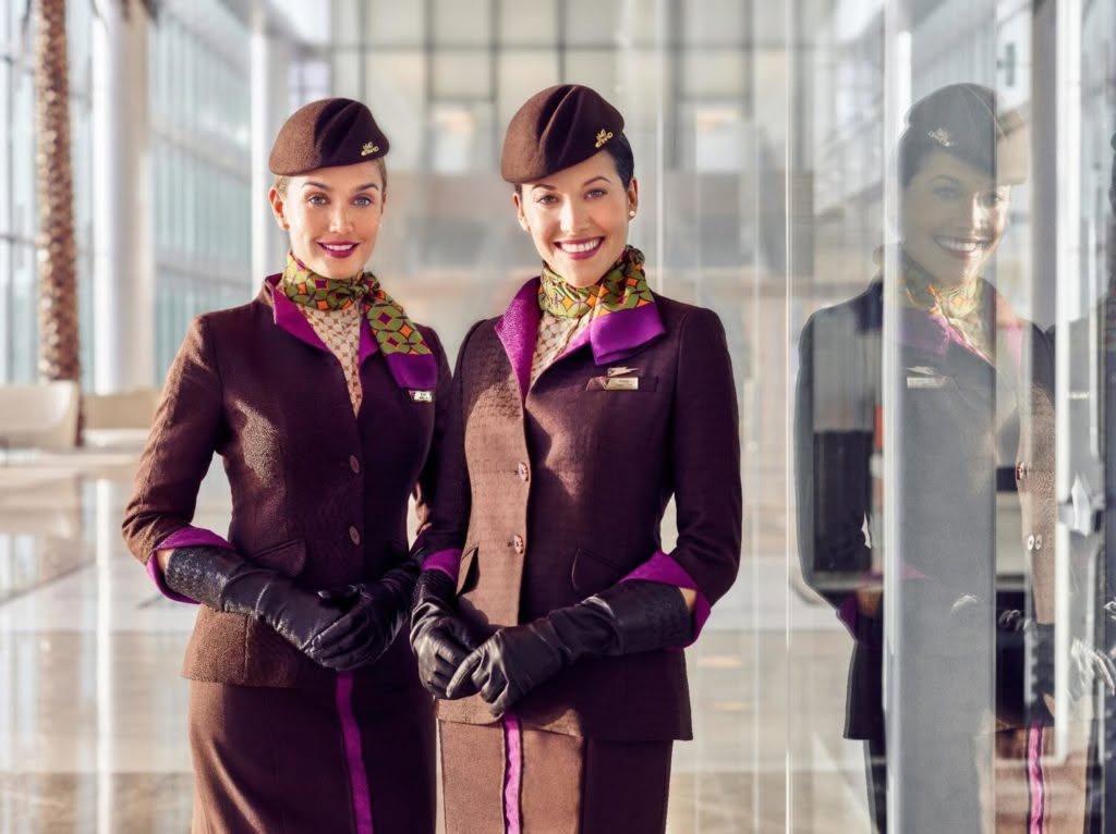 Piața recrutării pentru cabin crew este din nou în creștere: ce se schimbă în aviația românească și cum arată competiția pentru un loc printre nori