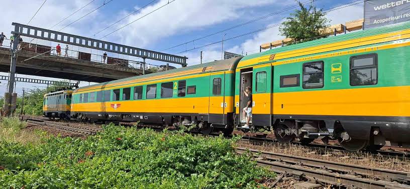 Un copil de 8 ani a fost lovit mortal de tren, în Fetești! Cu 10 minute înainte de tragedie fusese dat dispărut de tatăl lui!