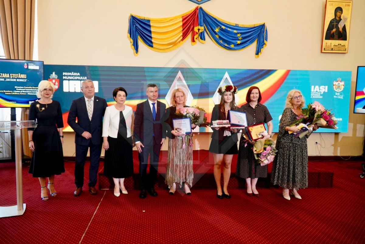 Elevii de 10 din Iași, premiați de Primărie. Patru absolvenți au obținut nota maximă la Evaluarea Națională și Bacalaureat în 2026 – LIVE VIDEO