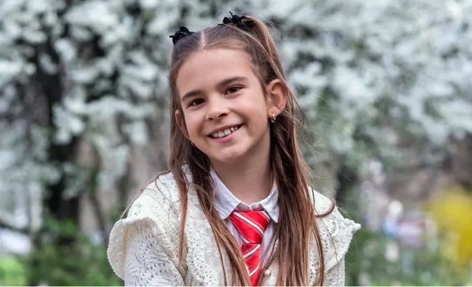 Mesaj sfâșietor după moartea Raisei, fetița de 9 ani ucisă în accidentul din Cluj. Mama: „Te iubim, Raisuca noastră!”